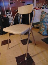 Vintage chairs (4 available)