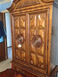 Bedroom armoire