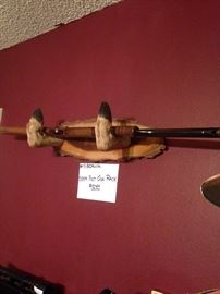 Deer feet gun rack