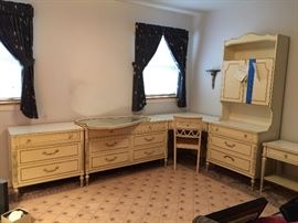 Bedroom set