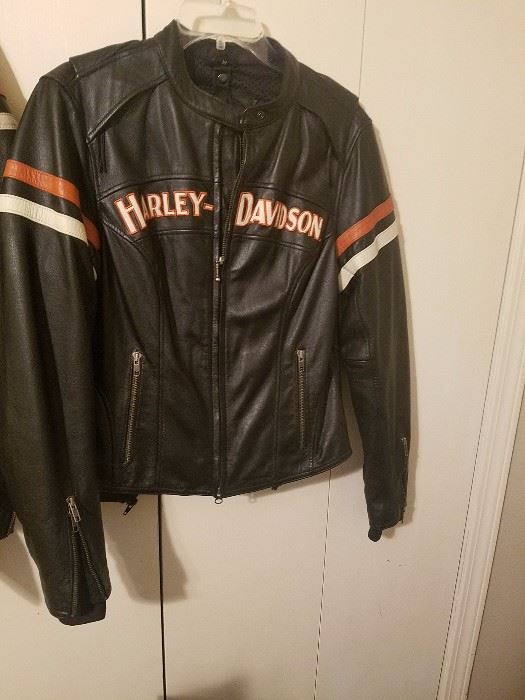 Ladies  Harley  leather jacket,  size  Med.  Like new