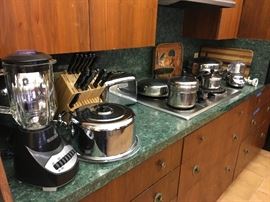 Farberware, kitchen appliances, knife set.
