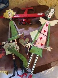 shelf sitters/ sisters