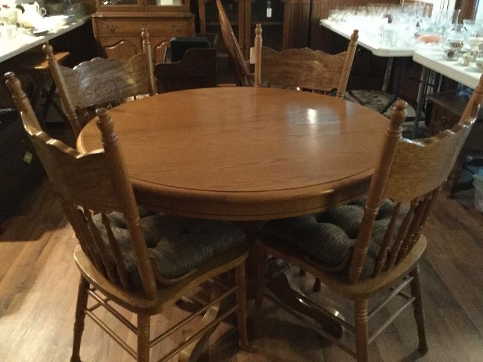 Oak table and 4 chairs