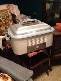 Nice vintage Westinghouse roaster