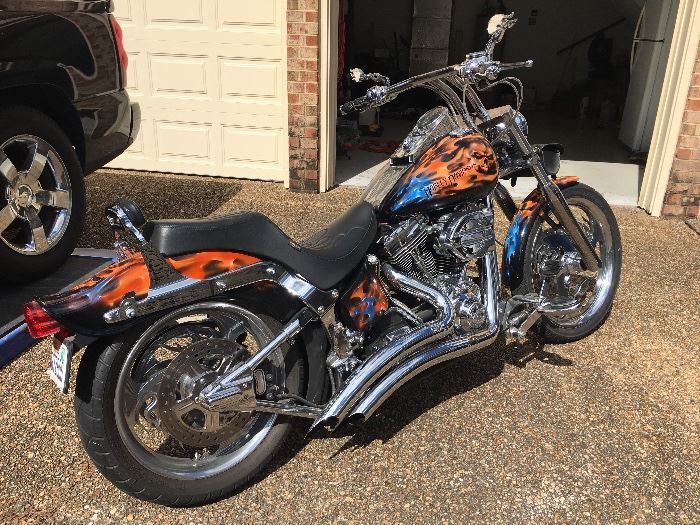 2002 Harley Davidson soft tail completely customized bike with 6700 miles