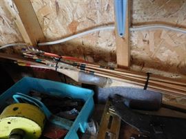 RECURVE BOW AND ARROWS