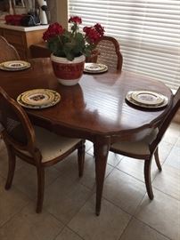 table & 4 chairs