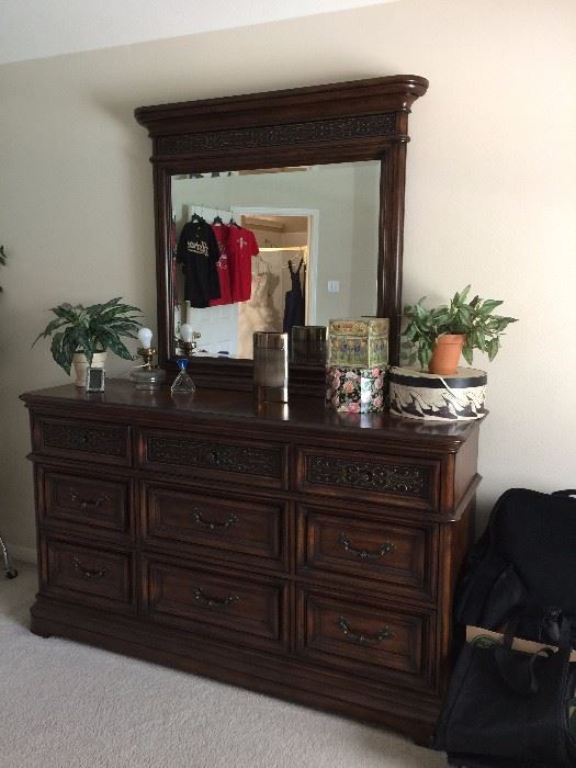 Pulaski dresser & mirror