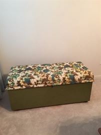 Lane cedar chest