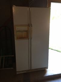 garage refrigerator - works