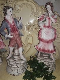 Capodimonte boy and girl