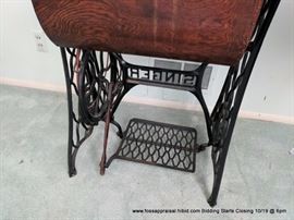 Singer Sewing Machine