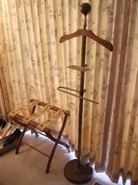 Brass valet and luggage stand w/needlepoint straps