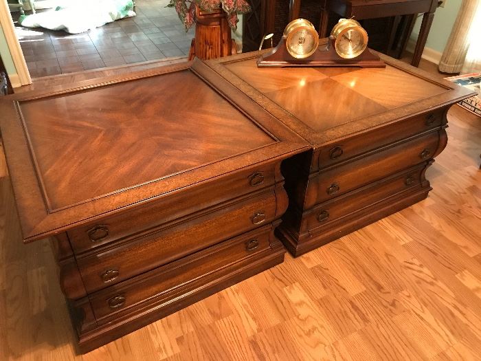 Pair of vintage Weimar Heirloom Quality end table...stunning!!!