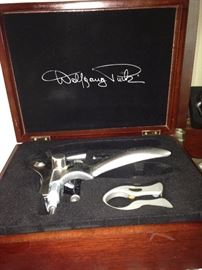 Wolfgang Puck wine opener set in box