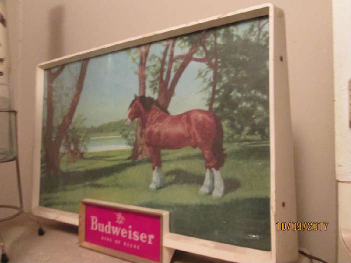 LIGHTED BUDWEISER CLYDESDALE SIGN