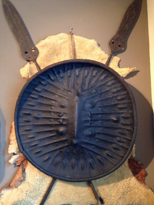 Large hippopotamus shield. Embossed decoration of half-balls and parallel lines, Ethiopia - 1940s or earlier