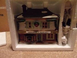 Dickens' Village Series Heritage Village Collection with box