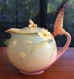 JYR016 Collectible Franz Porcelain Teapot - Signed
