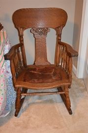 Beautiful Antique "Turn of the Century" Golden Oak Rocking Chair