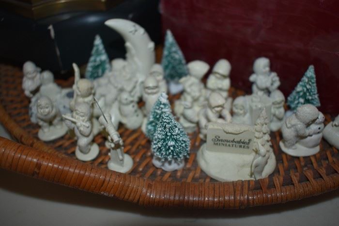 Vintage Miniature Snowbabies, some with original boxes