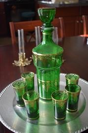 Depression Green Decanter in Galle Style with 6 matching Glasses - Beautiful Set