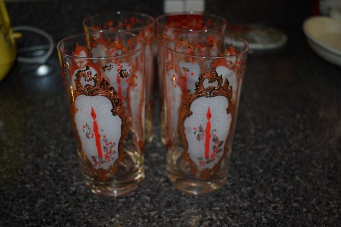 4 Beautiful Holiday Drinking Glasses Hand Painted with Gold Ename Trim