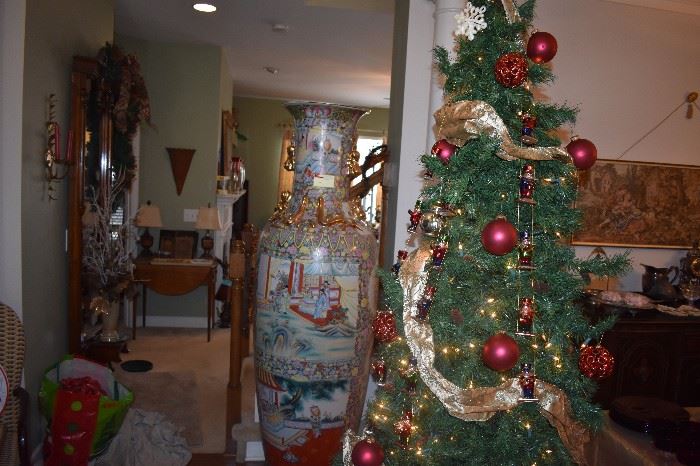 A view of the Gorgeous Rose Medallion Vase, Pier Mirror, Drop Leaf Table and of course the Christmas Tree!
