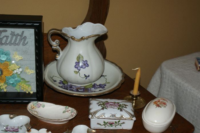 Ceramic & porcelain water pitcher/bowl, soap dish, trinket keepers