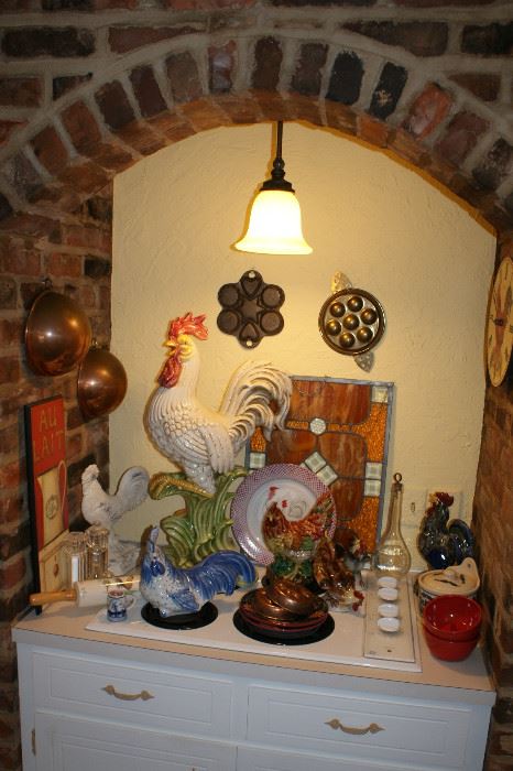 Kitchen decor - including large ceramic rooster collection