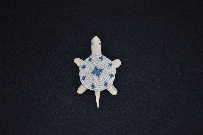 Native American beaded miniature turtle souvenir 
