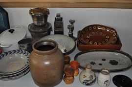 Stoneware crock, Mexican pottery