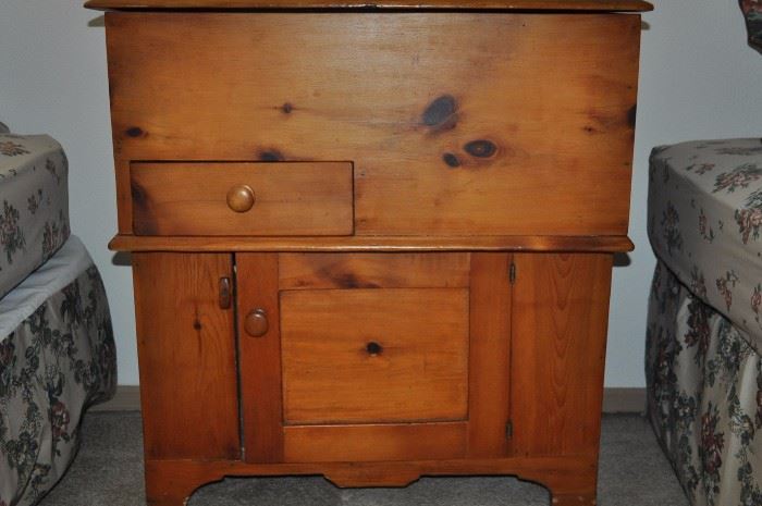 Pine lift top commode antique