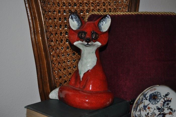 Thomas Hellstrom fox statue