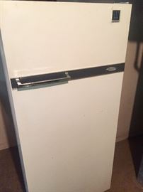 Vintage fridge works fine