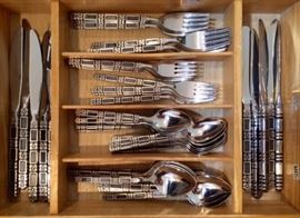 Community Stainless flatware (serv 12)