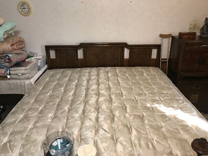  King-size Drexel bed with mattress 