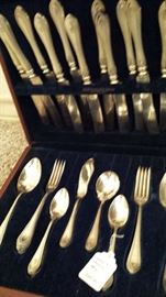 Early 1900s silver plate flatware set in great condition.
