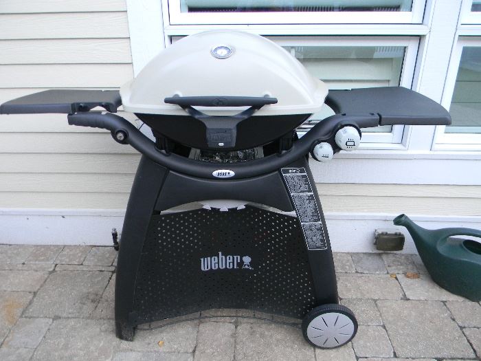 Weber Grill with cover, barely used