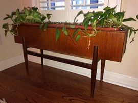 MCM Window Box Planter