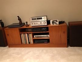 Cool MCM record console with lots of records