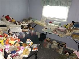 Linen, Towels,Blankets,Sheets,Rugs,Curtains,Runners & More 