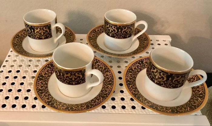 Delicate 4-piece set of cups with saucers. Original Bohemia. Made in Czech Republic.