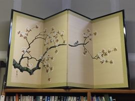 Large Asian silk screen