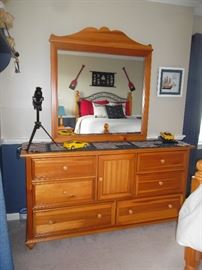 6 drawer pine dresser with mirror with cabinet storage