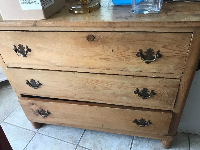 Old pine 3 drawer dresser