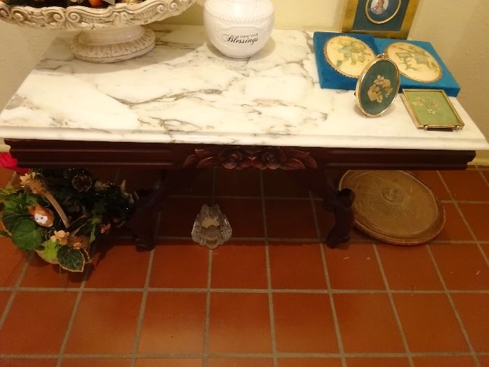 short marble top table 