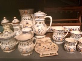 Vintage Delft kitchen set