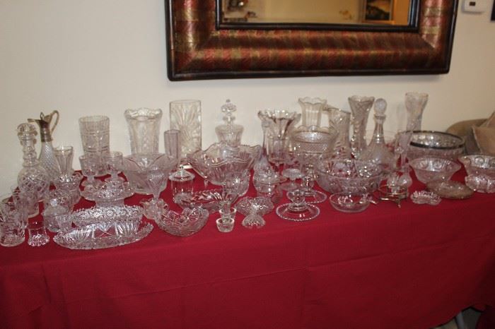 Tables of Depression and cut glass, lead crystal and Pressed glass pieces.